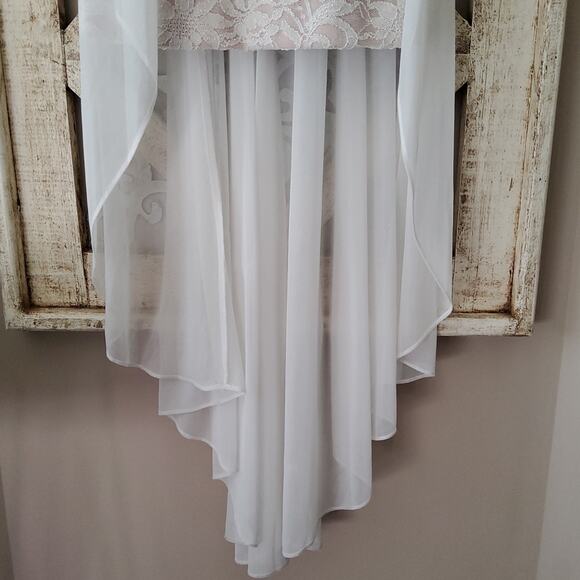 New Morgan & Co Women's Off the Shoulder Lace Chiffon Overlay Gown in Ivory Nude - Picture 5 of 10
